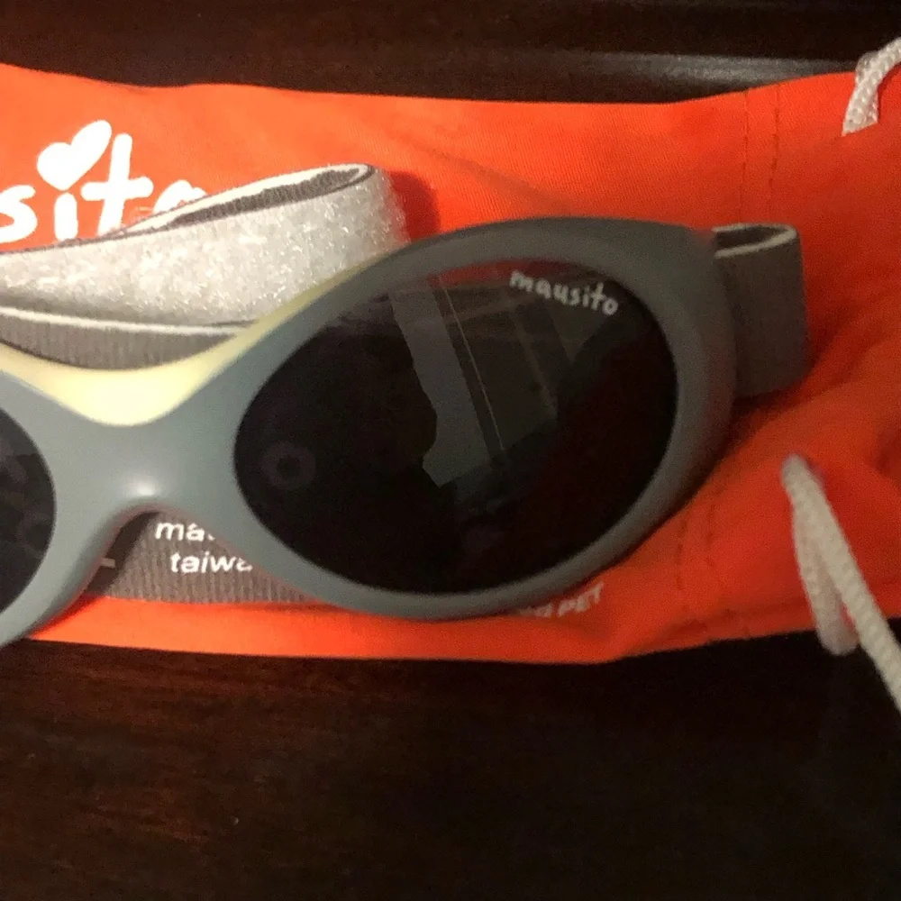 Mausito infant baby wrap around silver grey sunglasses